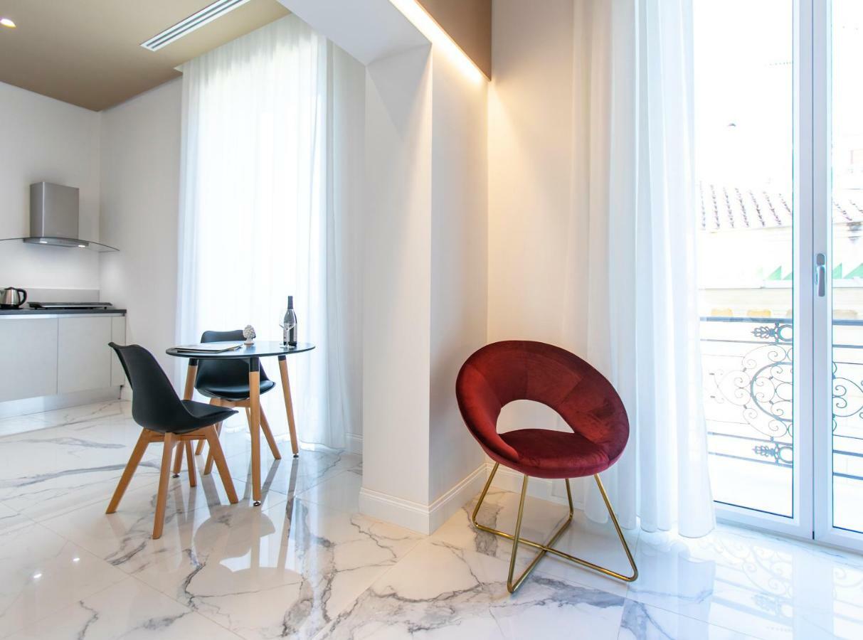 Palazzo Sovrana Serviced Luxury Apartments Palermo Exterior foto